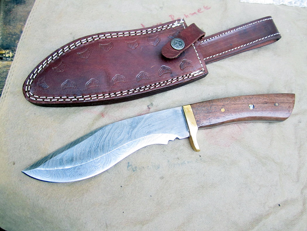 มีดเหล็ก Damascus steel custom handmade hunting bowie knife 12"