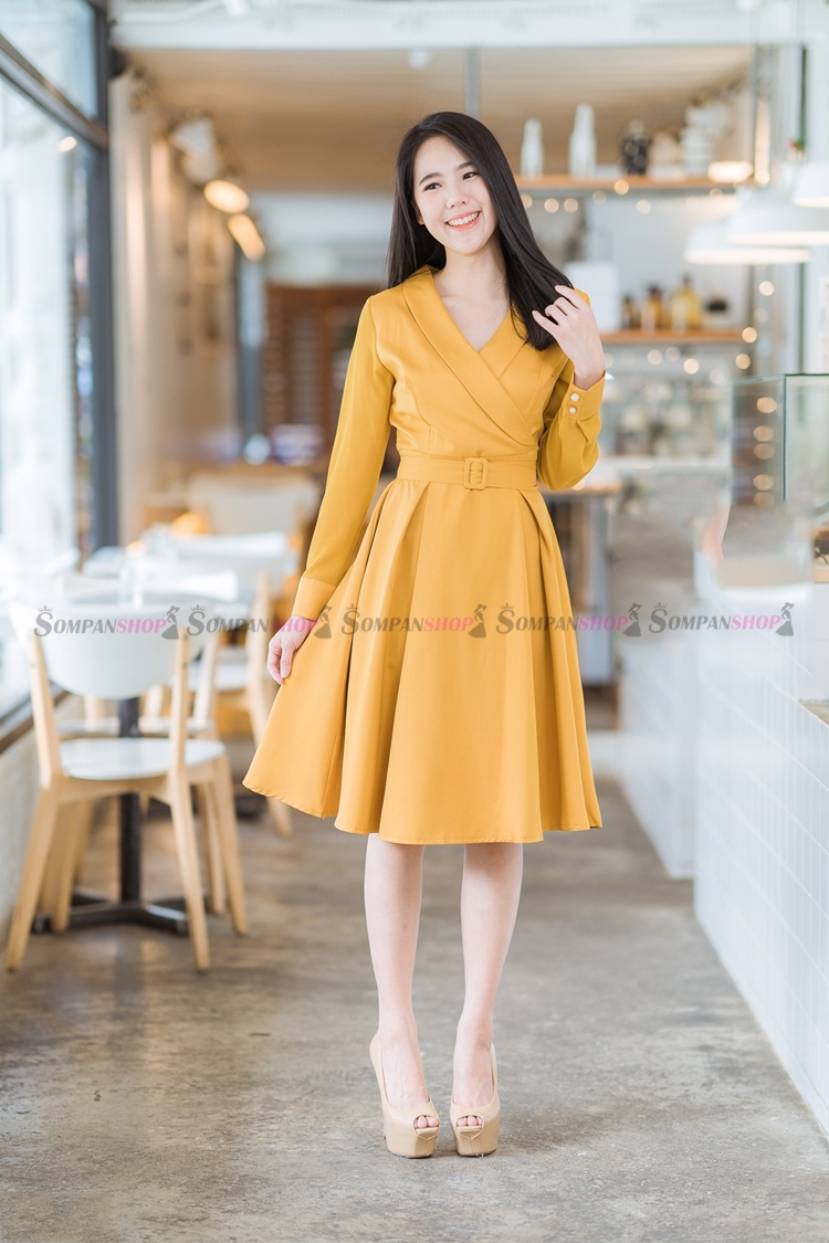ชุดเดรสสั้นสีเหลือง คอวีป้าย แขนยาว แนวเรียบร้อย สวยหวาน ดูดี ใส่ทำงานได้ ( สินค้าพร้อมส่ง )