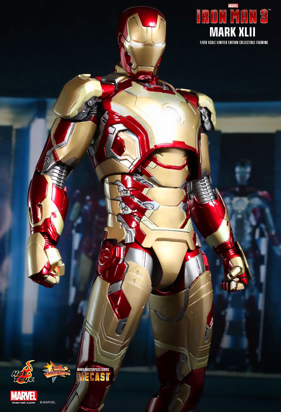 HOT TOYS 1/6 IRON MAN MARK XLII (DIECAST) ไอรอนแมน Mark 42