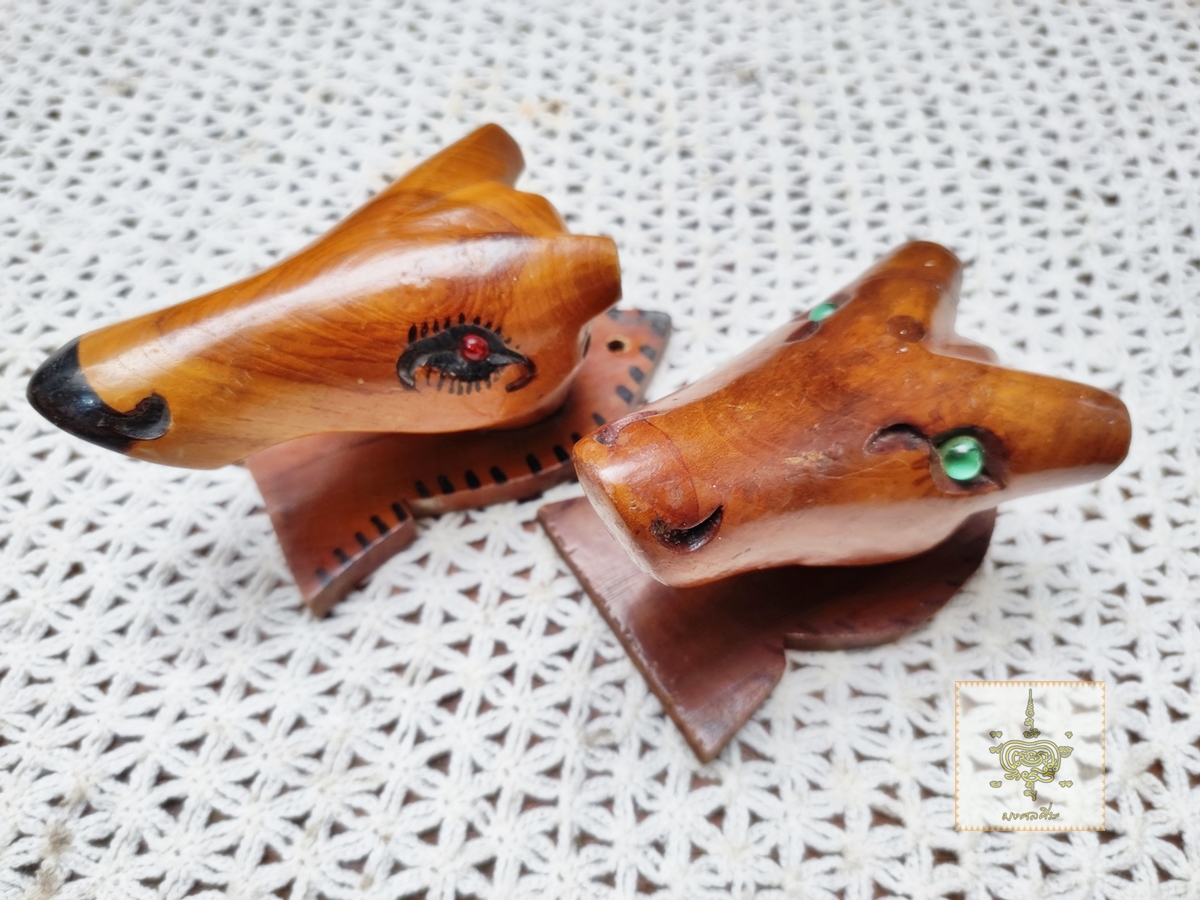 หัวกวางไม้สัก 1 คู่