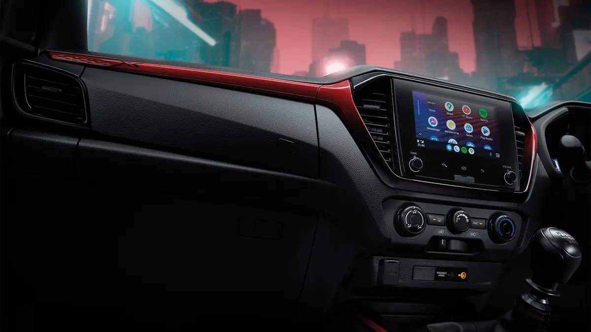 speed-interior-3-console-desktop