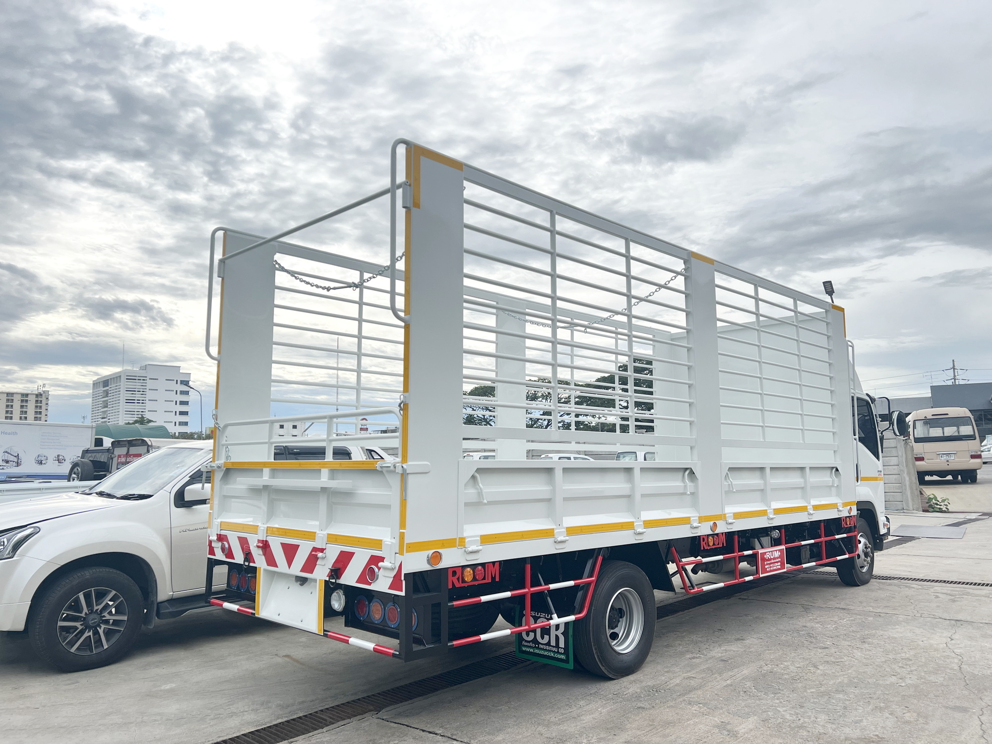 ISUZU FRR-S Euro 5 Max (ช่วงยาว 6.5 เมตร) หัวแชสซี (Chassis)