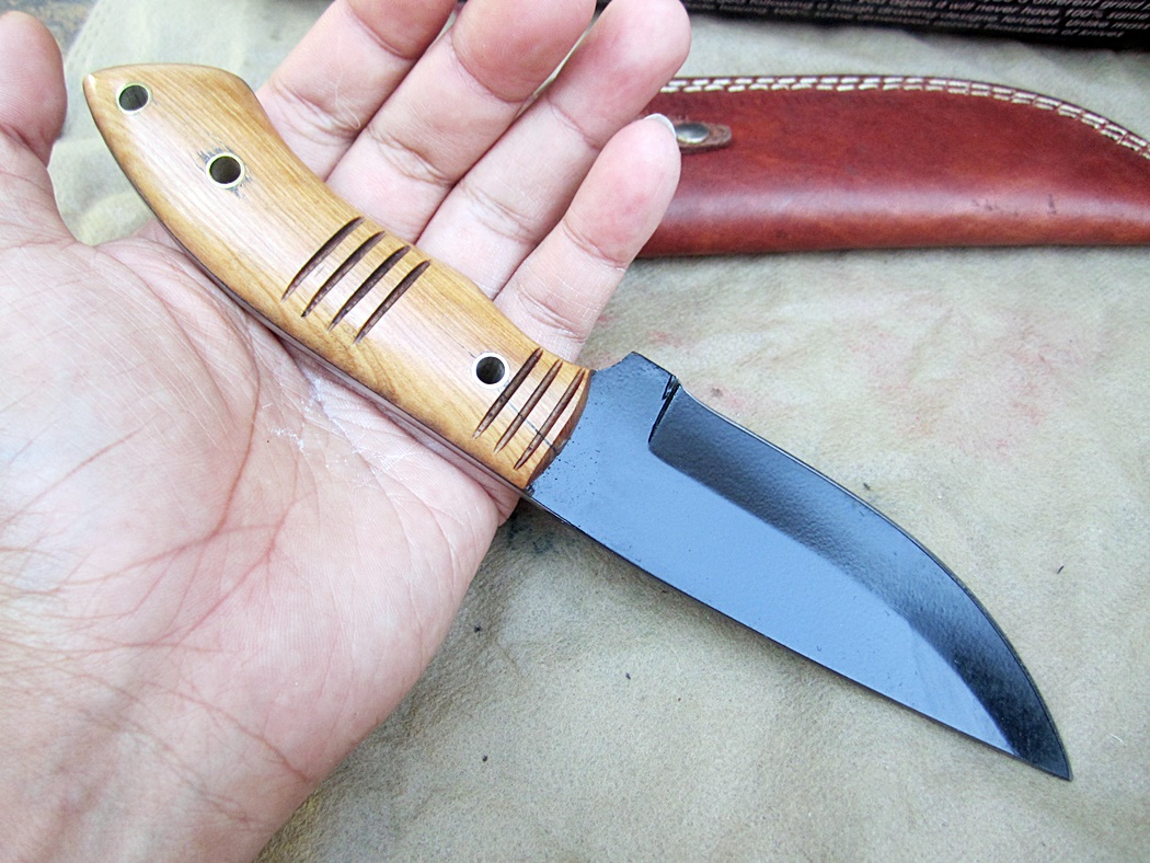 มีด ALONZO KNIVES USA CUSTOM HANDMADE SKINNER POWDER COATED 1095 STEEL KNIFE 717
