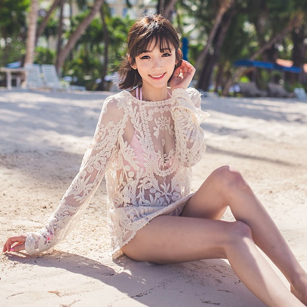เสื้อคลุมลูกไม้สีครีม ใส่เที่ยวทะเล
