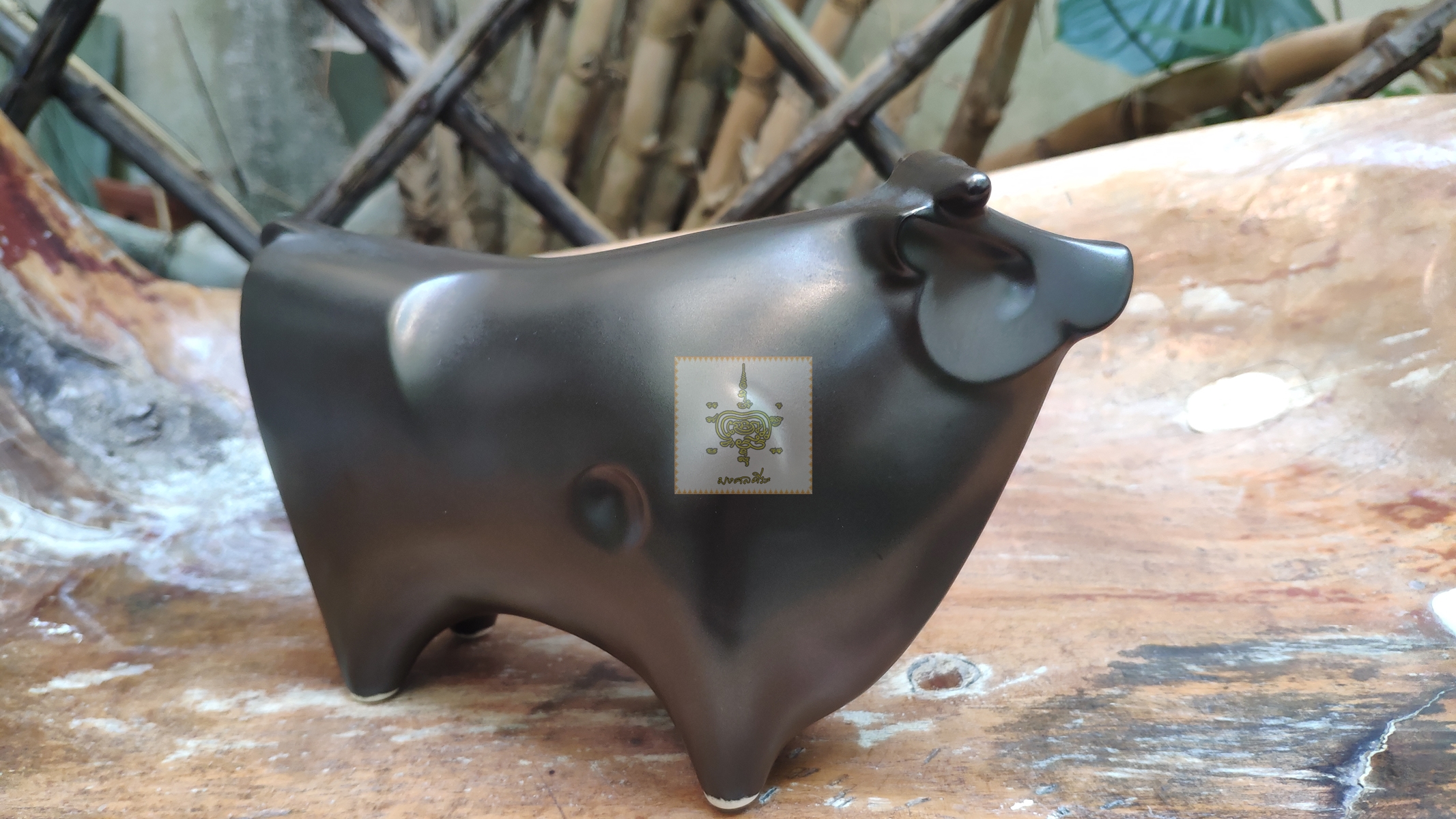 วัวเซรามิก