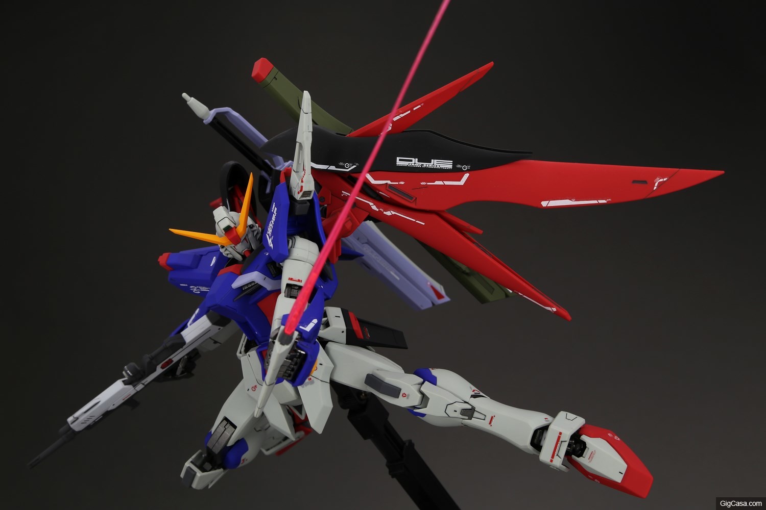 MG 1/100 DESTINY GUNDAM | Featured by Gigcasa