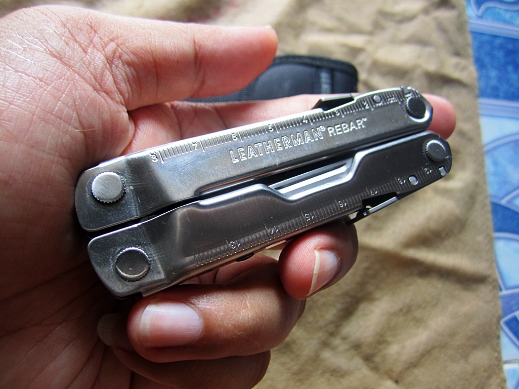 คีมLeatherman Rebar มีตำหนิ รุ่นเก่า แต่อุปกรณ์ใหม่อยู่