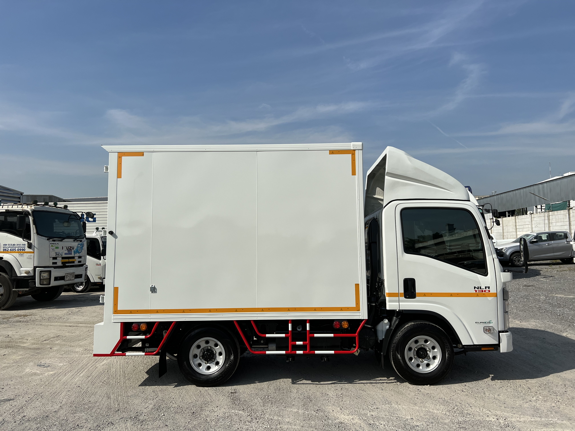 ISUZU NLR Euro 5 Max (ช่วงยาว 3 เมตร) หัวแชสซี (Chassis)