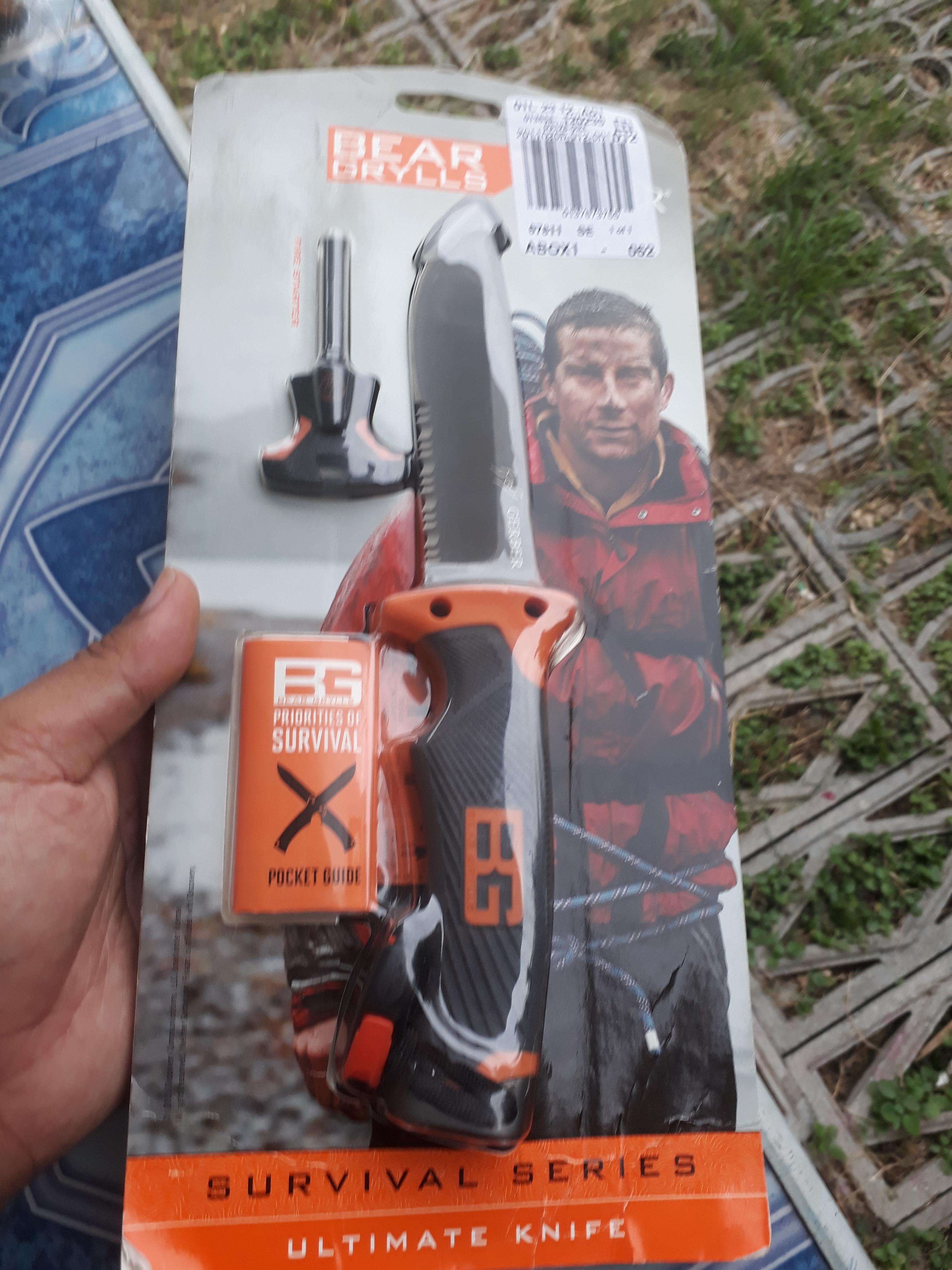 มีดเดินป่าGerber Bear Grylls Ultimate Knife, Serrated Edge [31-000751] ของแท้