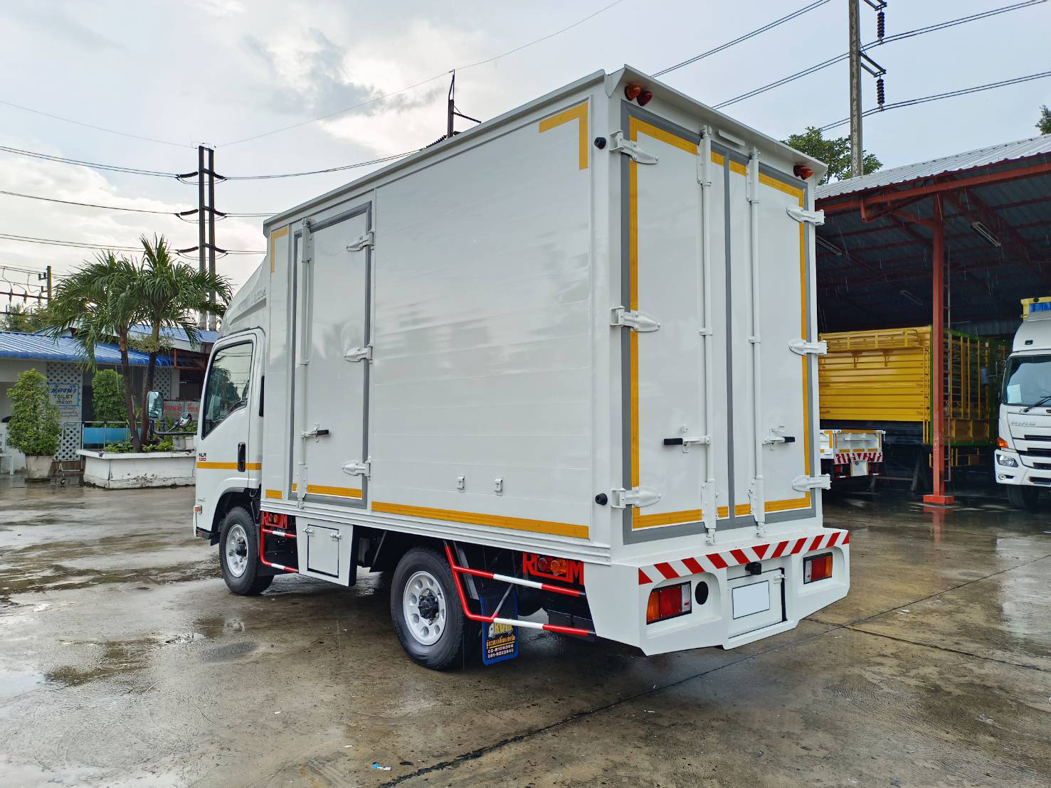 ISUZU NLR Smoother Euro 5 Max (ช่วงยาว 3 เมตร) หัวแชสซี (Chassis)