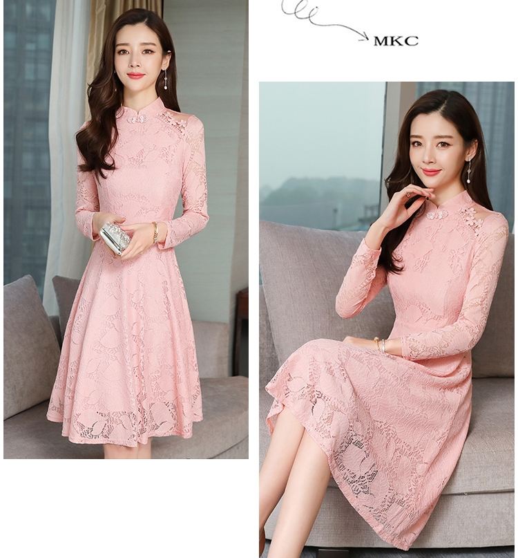 ชุดเดรสลูกไม้สีชมพู