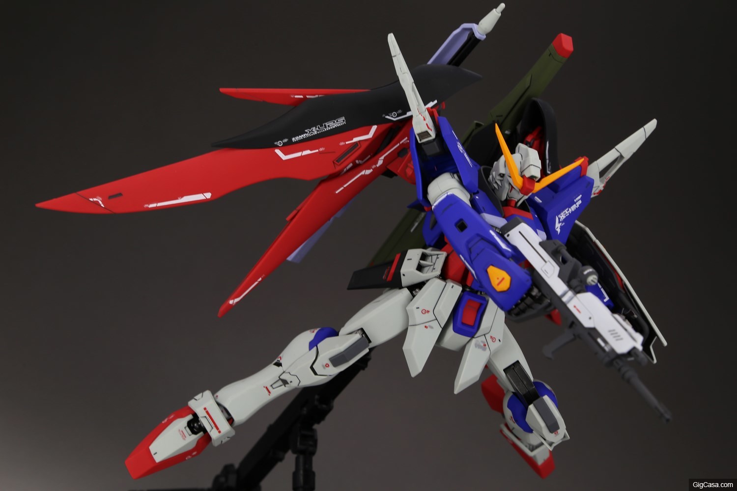 MG 1/100 DESTINY GUNDAM | Featured by Gigcasa
