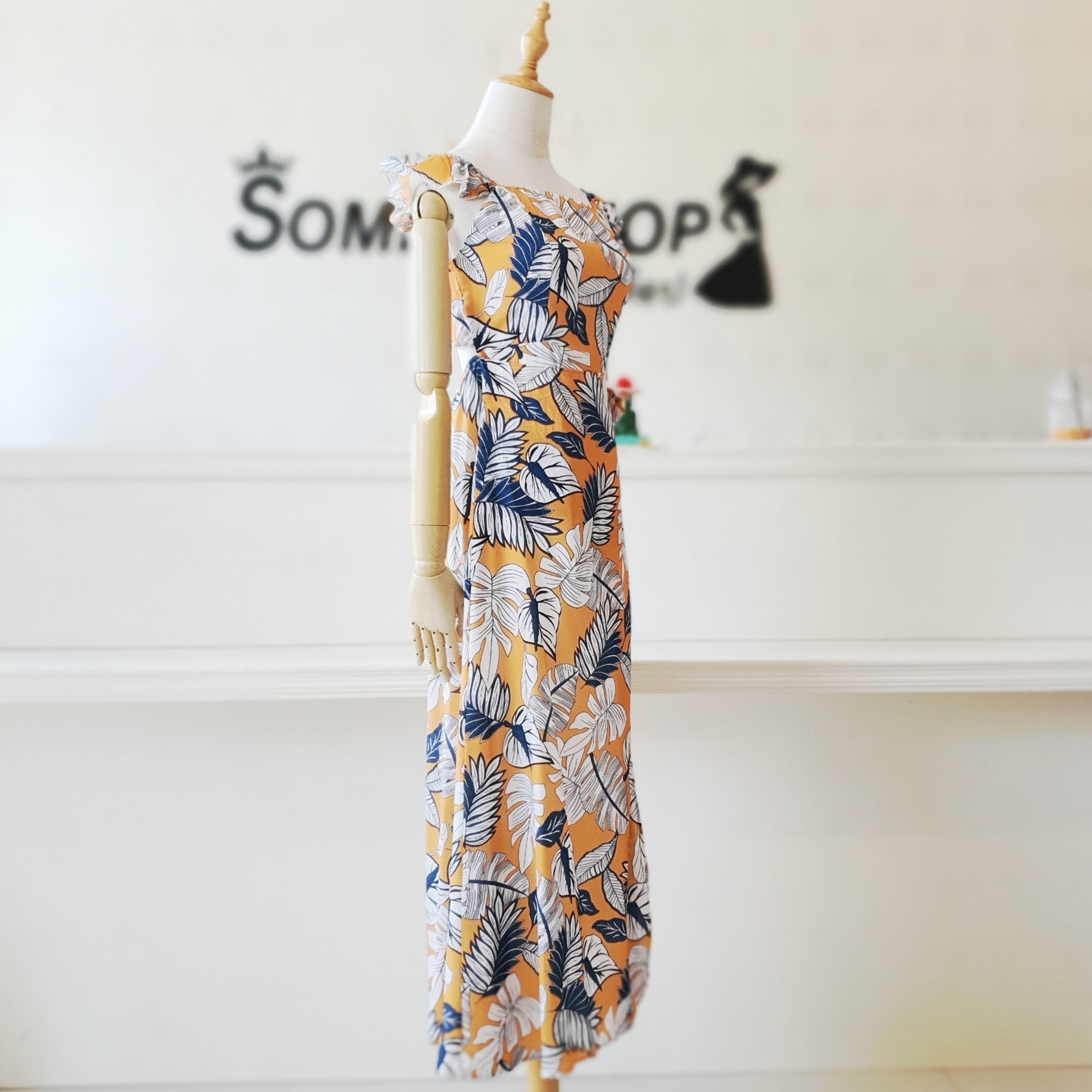 ชุดไปทะเล เดรสเที่ยวทะเล เดรสยาวสีเหลืองพิมพ์ลายสวยๆ เก๋ๆ แฟชั่นแต่งตัวไปทะเลน่ารักๆ