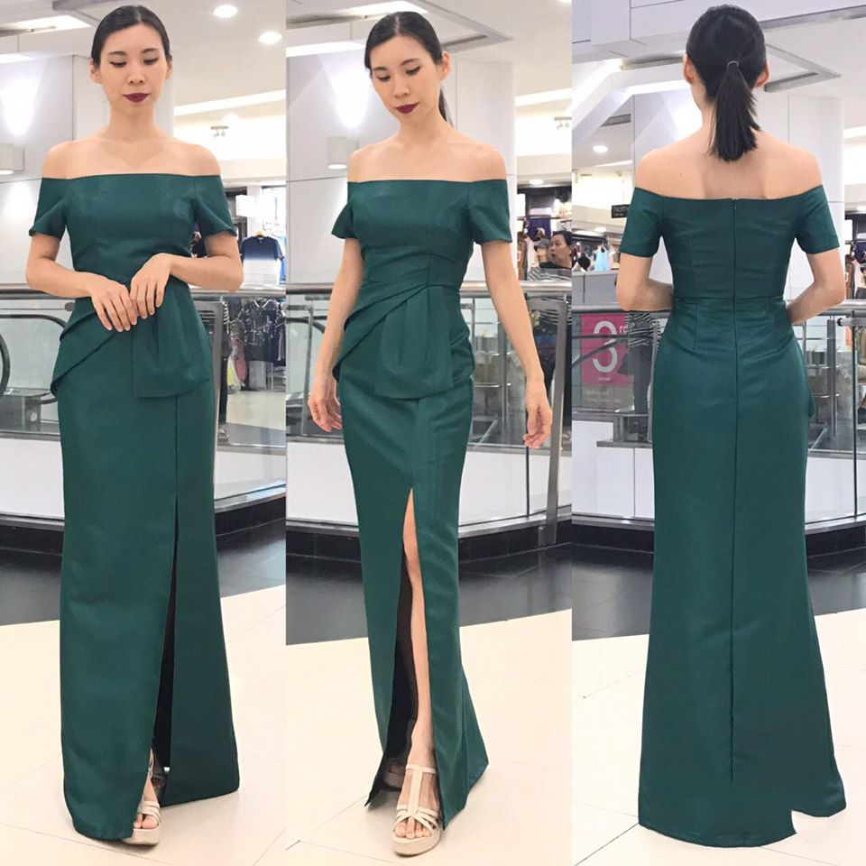 ชุดออกงานราตรี/ไปงานแต่งไซส์ใหญ่สีเขียว เดรสยาวทรงปาดไหล่ ปิดต้นแขน เอวแต่งจีบระบายสวยเก๋