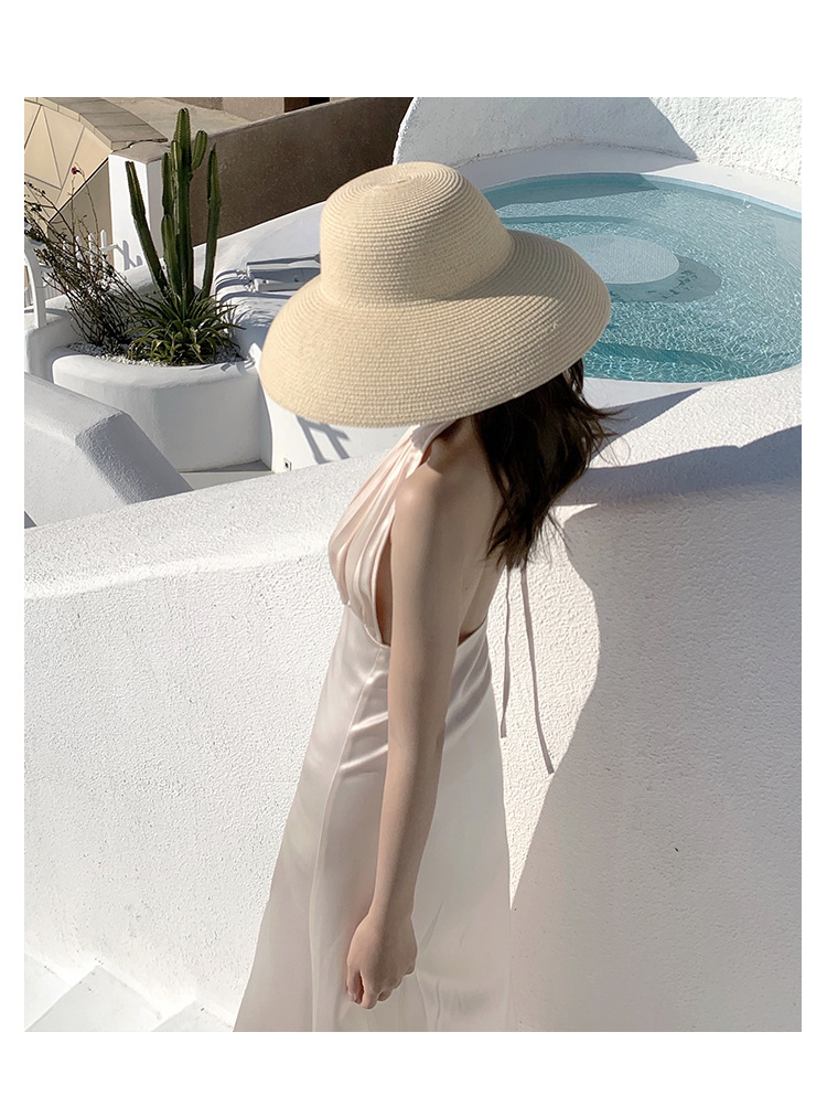 ชุดเดรสยาวสีครีม อกจับจีบพลีท ผูกคอ แฟชั่นชุดใส่เที่ยวทะเล ไอเดียชุดแต่งตัวไปเที่ยวทะเล ใครมีแพลนไปทะเลแต่ยังไม่ได้หาชุดต้องดู