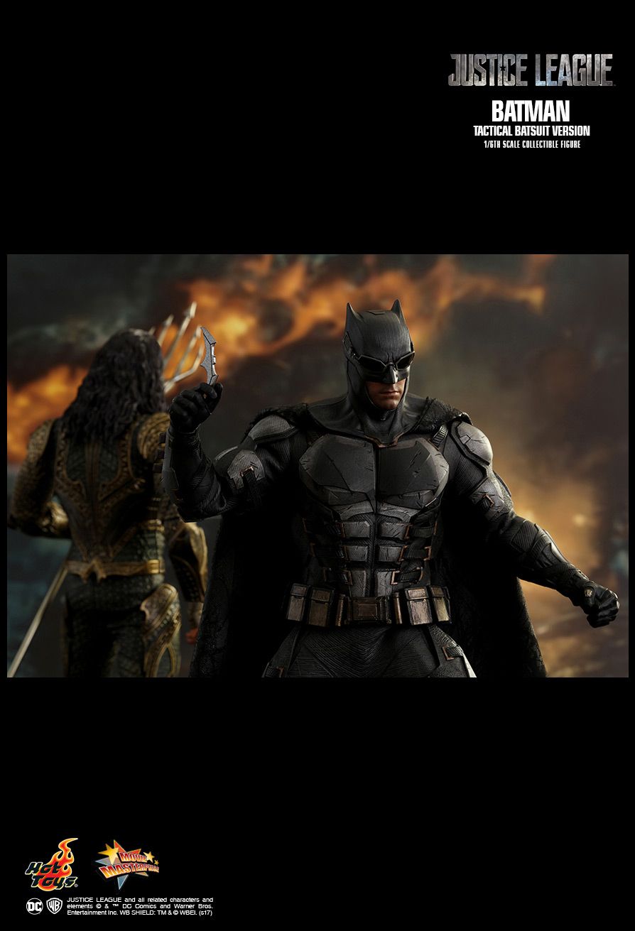 HOT TOYS 1/6 BATMAN (TACTICAL BATSUIT VERSION)