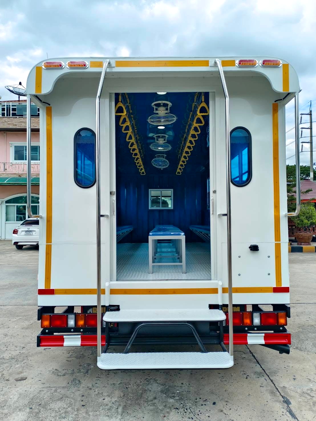 ISUZU NPR Euro 5 Max (ช่วงยาว 4.9 เมตร) หัวแชสซี (Chassis)