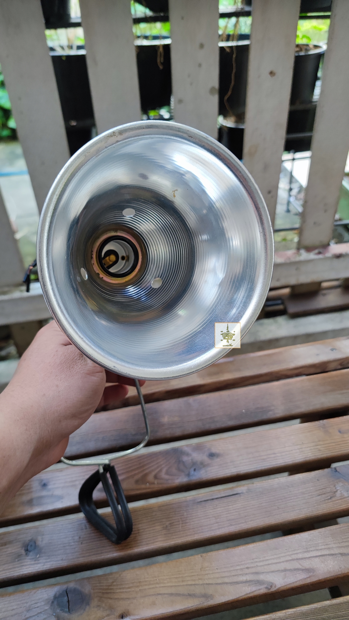 โคมไฟส่องสินค้า 3 ตัว