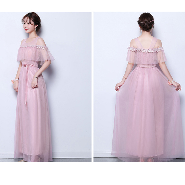 ชุดราตรียาวสีชมพู แต่งระบายอก กระโปรงทรงบาน