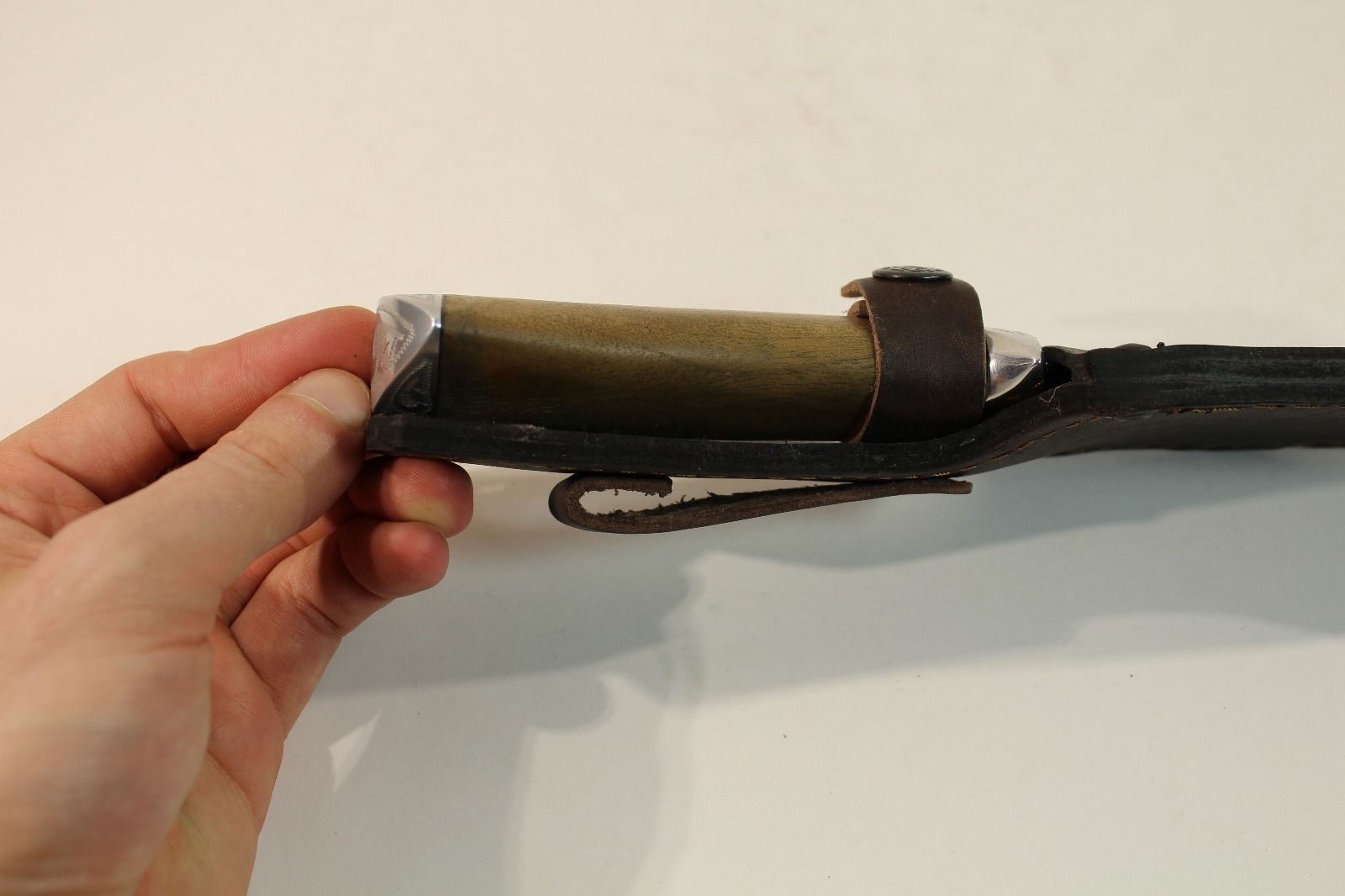 มีดรัสเซีย (R1)