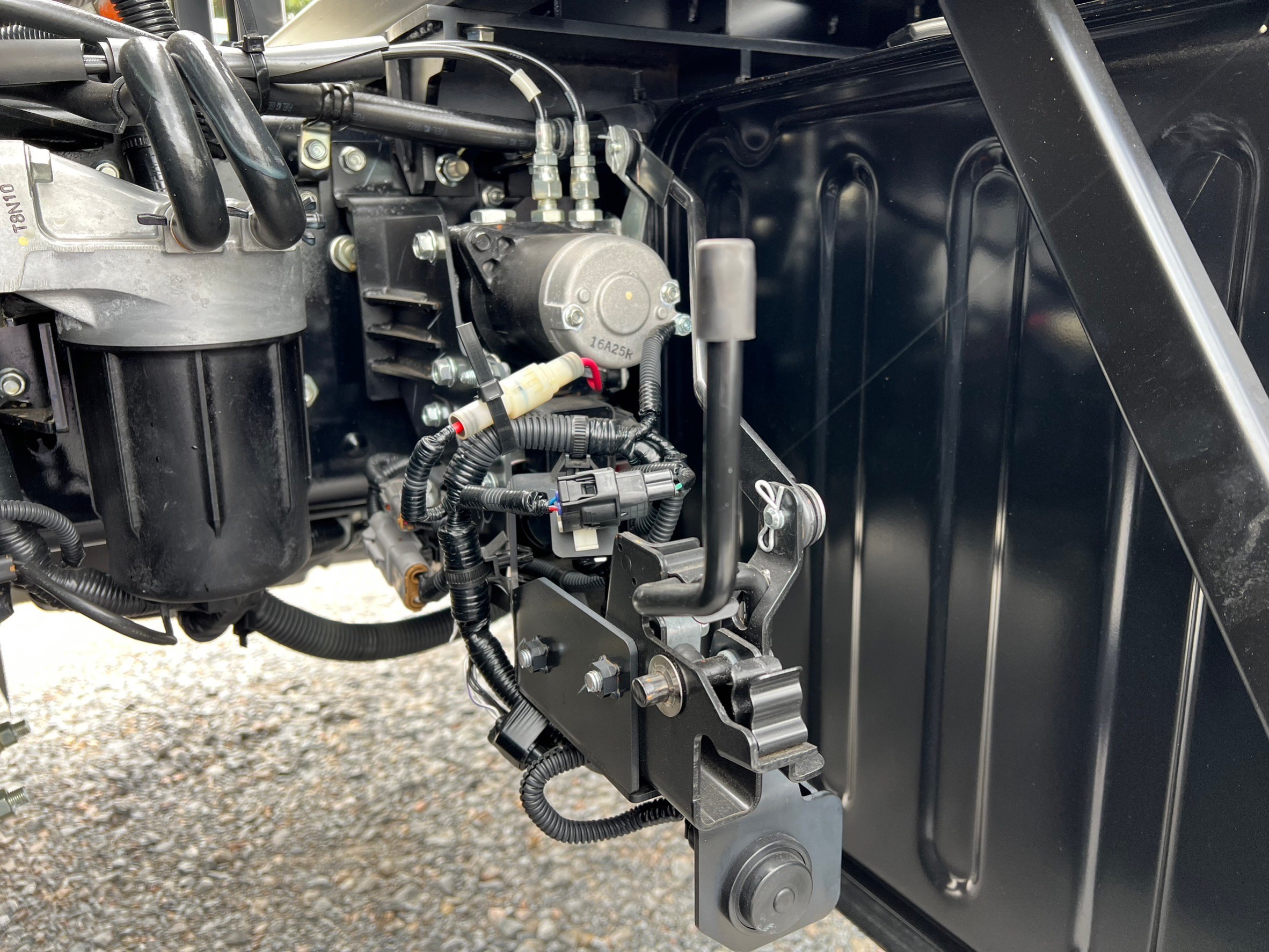 ISUZU GXZ THE ROCK (หัวลาก 10 ล้อ 2 เพลา) หัวแชสซี (Chassis)