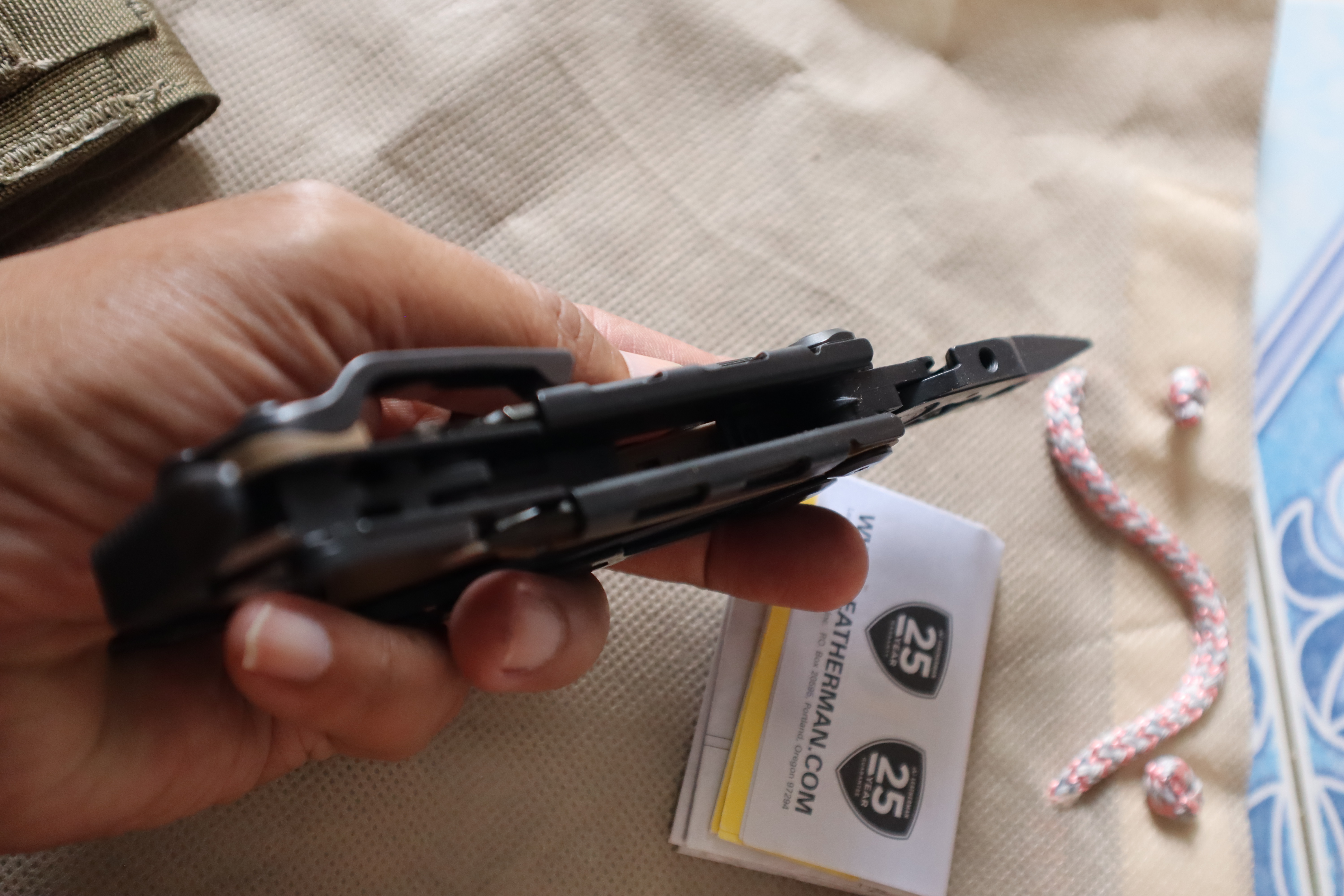 Leatherman MUT EOD Black Tactical Multi-Tool w Molle Sheath(ใหม่เก่าเก็บ)