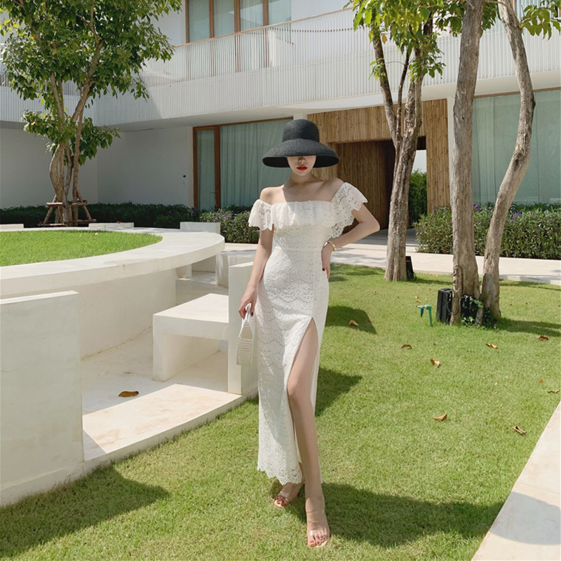 ชุดไปเที่ยวทะเลสีขาว แม็กซี่เดรสเปิดไหล่ ใส่เดินเล่นริมทะเล ถ่ายรูป