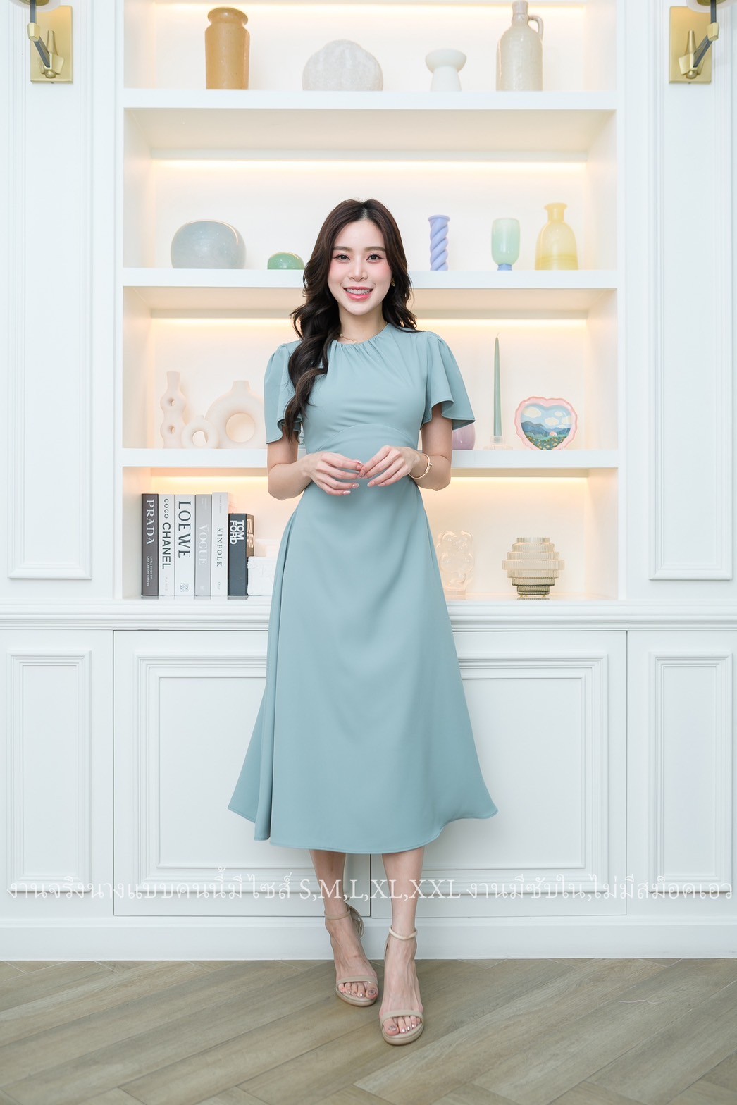 ชุดออกงาน/ชุดไปงานแต่งสีเขียวมิ้น/สีเขียวพาสเทล เดรสสั้นคอกลม แขนสั้นระบาย กระโปรงคลุมเข่า แนวเรียบหรู สวยดูดี ใส่ได้ทั้งงานกลางวัน/งานกลางคืน