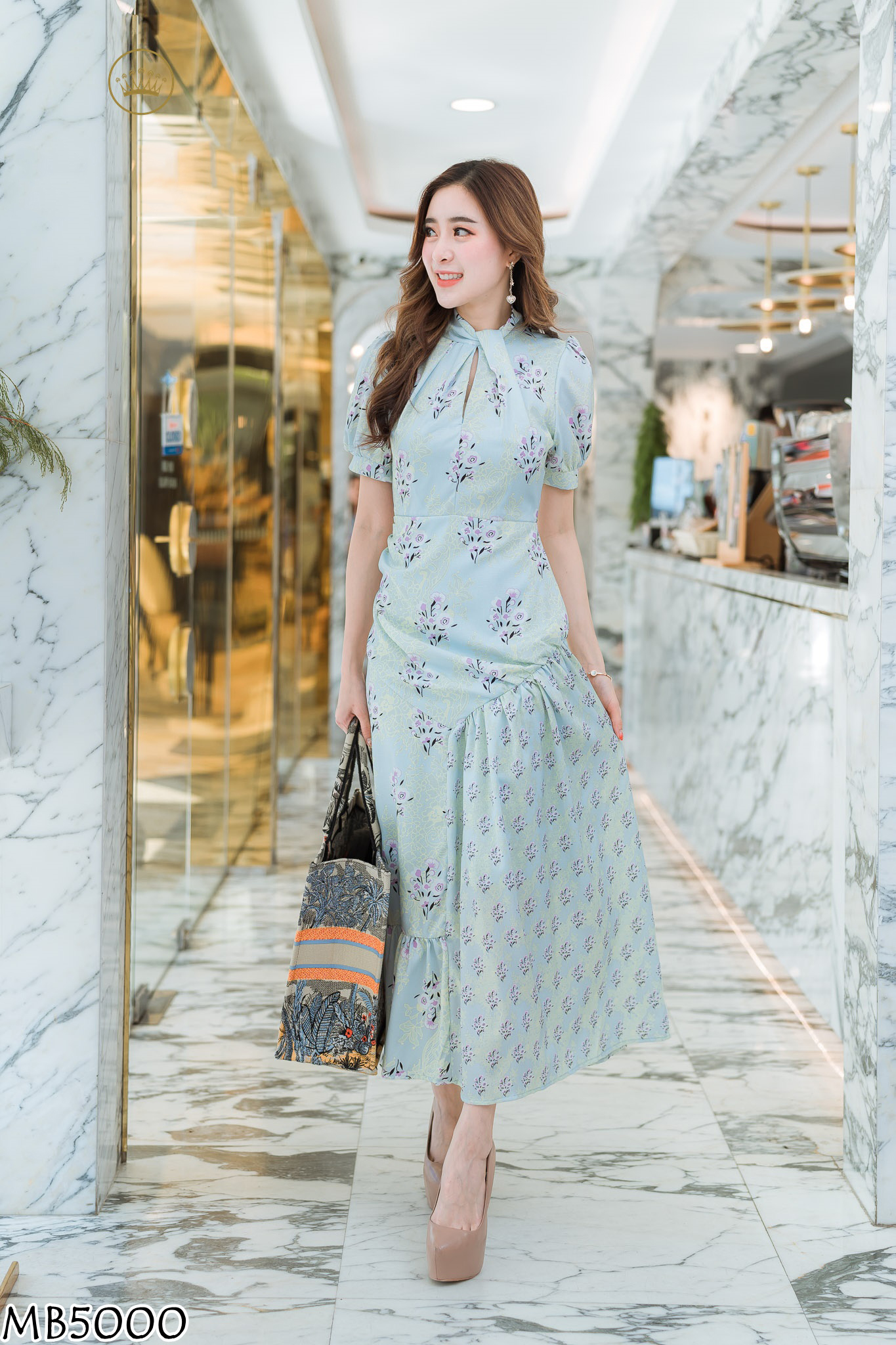 ชุดเดรสยาวลายดอกไม้ สี : ชมพู,ฟ้า