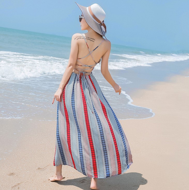 ชุดเที่ยวทะเล แม็กซี่เดรสพิมพ์ลายสวยๆเก๋ๆ โชว์หลังสายไขว้ ผ้าชีฟองพริ้วๆ