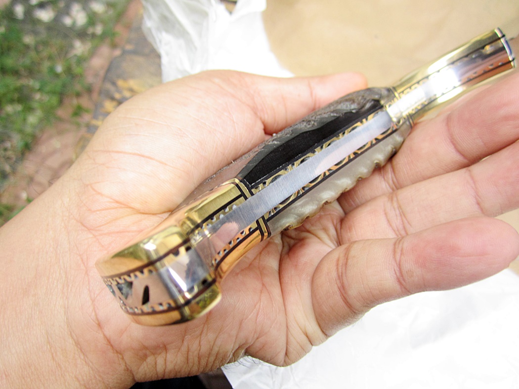 มีดเดินป่า IMPACT CUTLERY RARE CUSTOM MASSIVE SASQUATCH BOWIE KNIFE FULL TANG RAM HORN UK