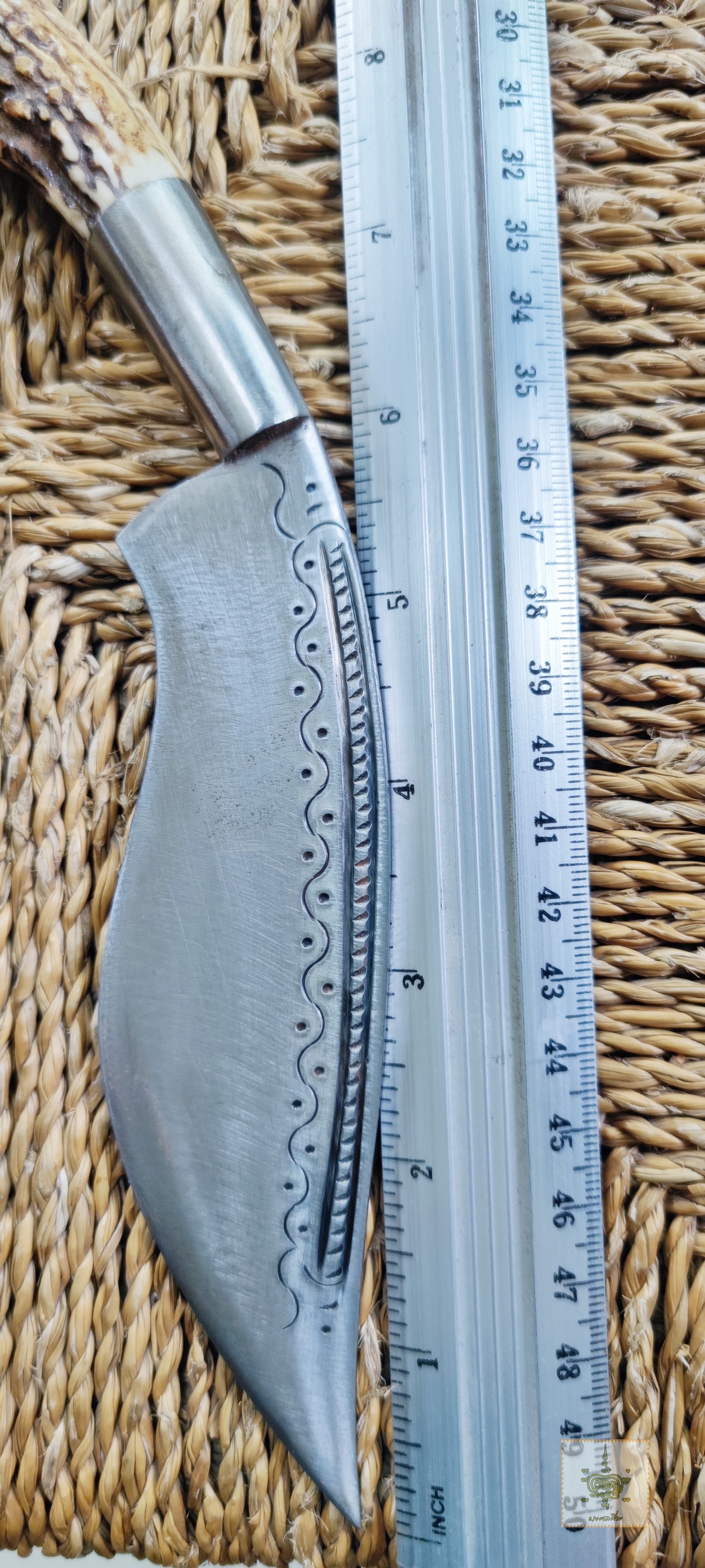 มีดเหน็บ ด้ามเขากวาง ฝักไม้ปุ่ม