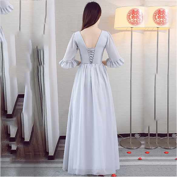 ชุดราตรียาวสีเทา แขนสามส่วน ลุคเรียบๆ สวยสง่า ดูดี