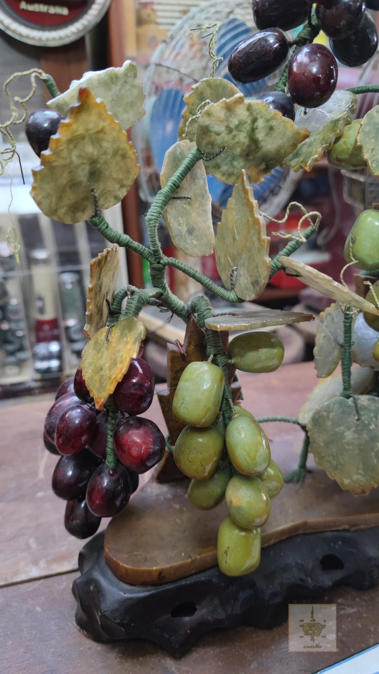 ขายต้นองุ่น เป็นหินหยกธรรมชาติ