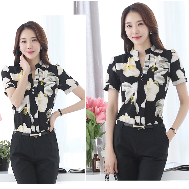 เสื้อเชิ้ตผู้หญิงสีดำ แขนสั้น ผ้าชีฟอง ลายดอกไม้ คอวี