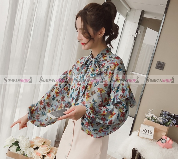 เสื้อเชิ้ตผู้หญิงสีเทา แขนยาว ลายดอกไม้ ผูกโบว์ที่คอเสื้อน่ารัก