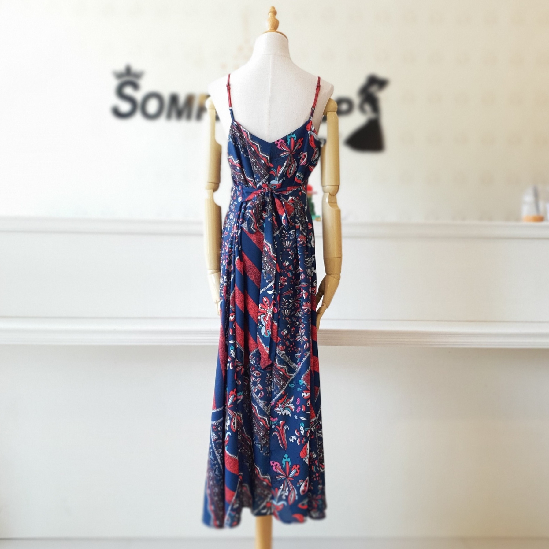 ชุดไปทะเล เดรสเที่ยวทะเล เดรสยาวสีน้ำเงินพิมพ์ลายโบฮีมเียน แฟชั่นแต่งตัวไปทะเลน่ารักๆ