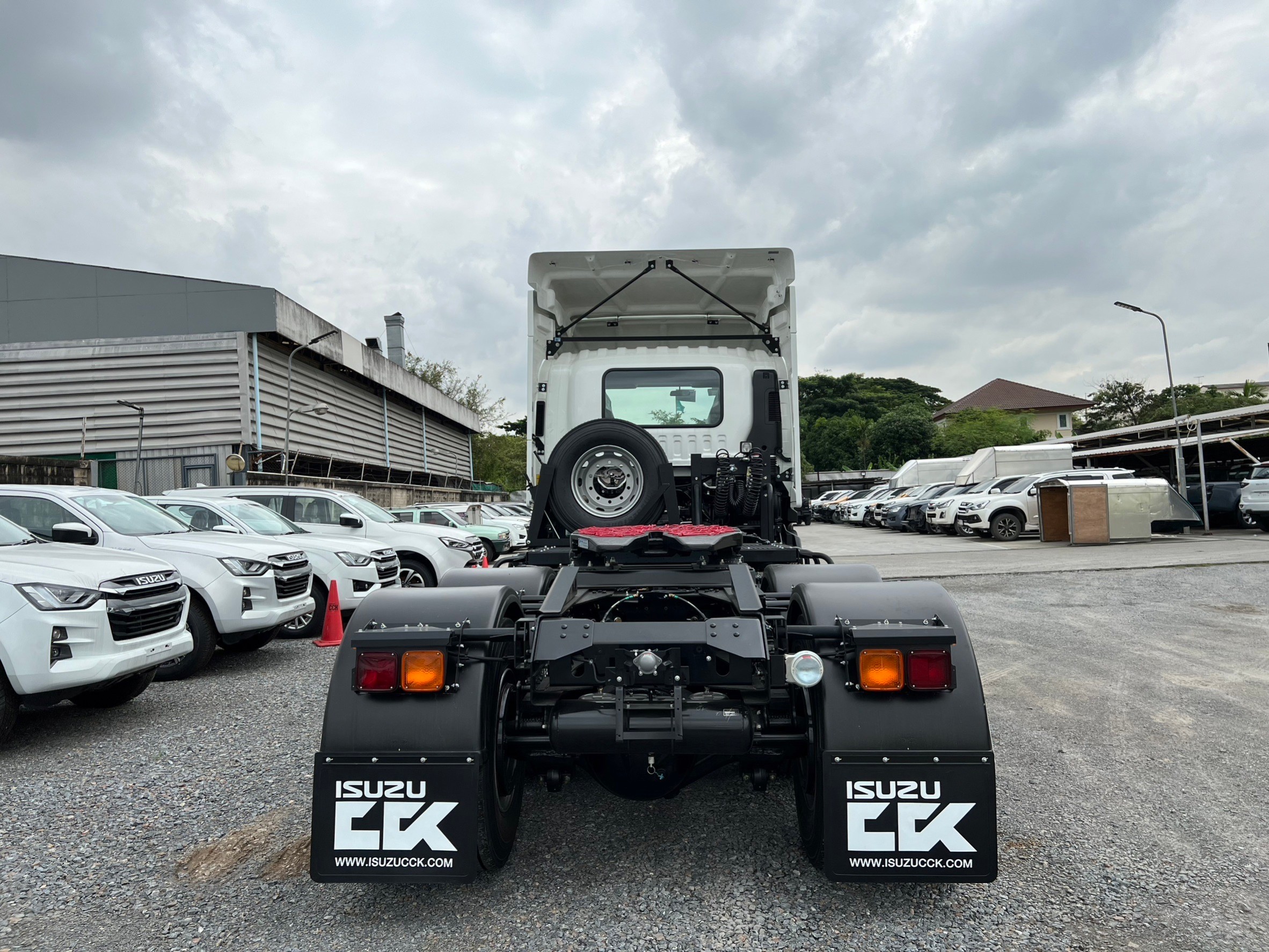 ISUZU GXZ THE ROCK (หัวลาก 10 ล้อ 2 เพลา) หัวแชสซี (Chassis)