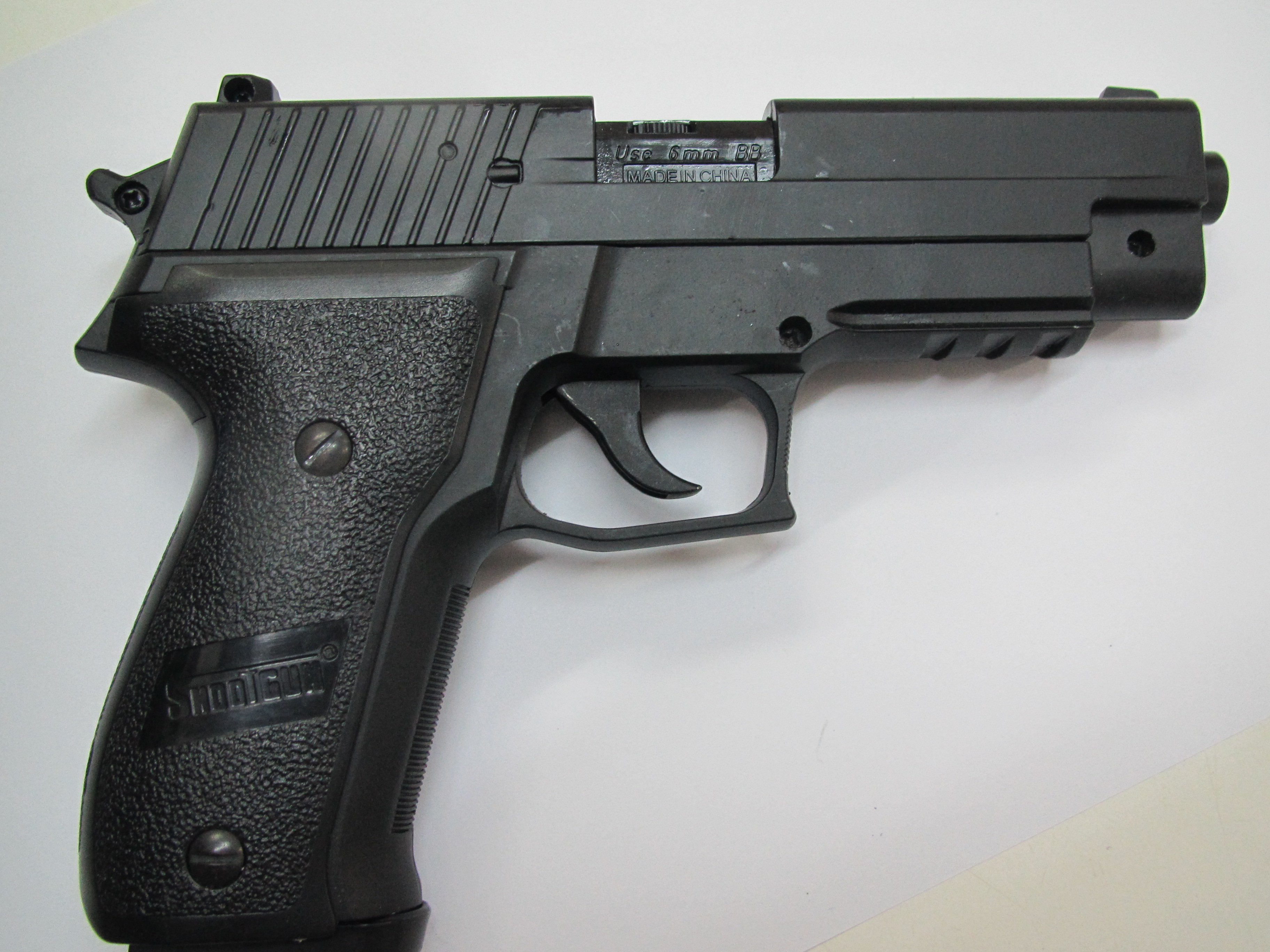 ปืนสั้นอัดลม ชนิด ชักยิงทีละนัด รุ่น ซิกซาวเออร์