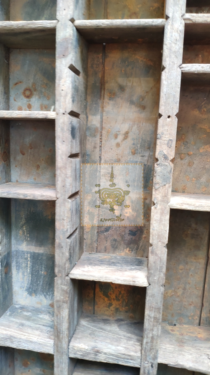 ชั้นแขวนไม้สักโบราณ ปรับช่องได้ 2