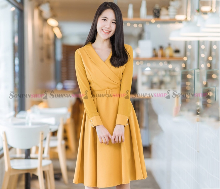 ชุดเดรสสั้นสีเหลือง คอวีป้าย แขนยาว แนวเรียบร้อย สวยหวาน ดูดี ใส่ทำงานได้ ( สินค้าพร้อมส่ง )