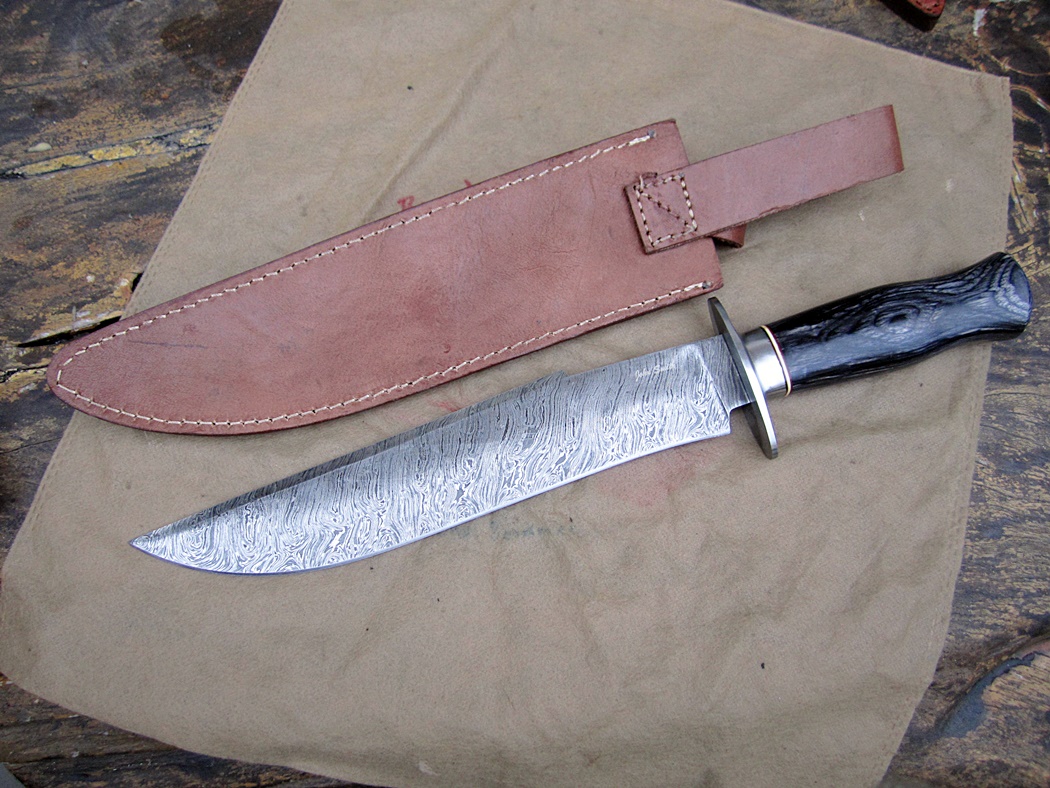 มีดเดินป่าJohn Smith's Custom Handmade Damascus Steel Bowie Knife Hunting Camping Tactical จากประเทศ UK. (C5)