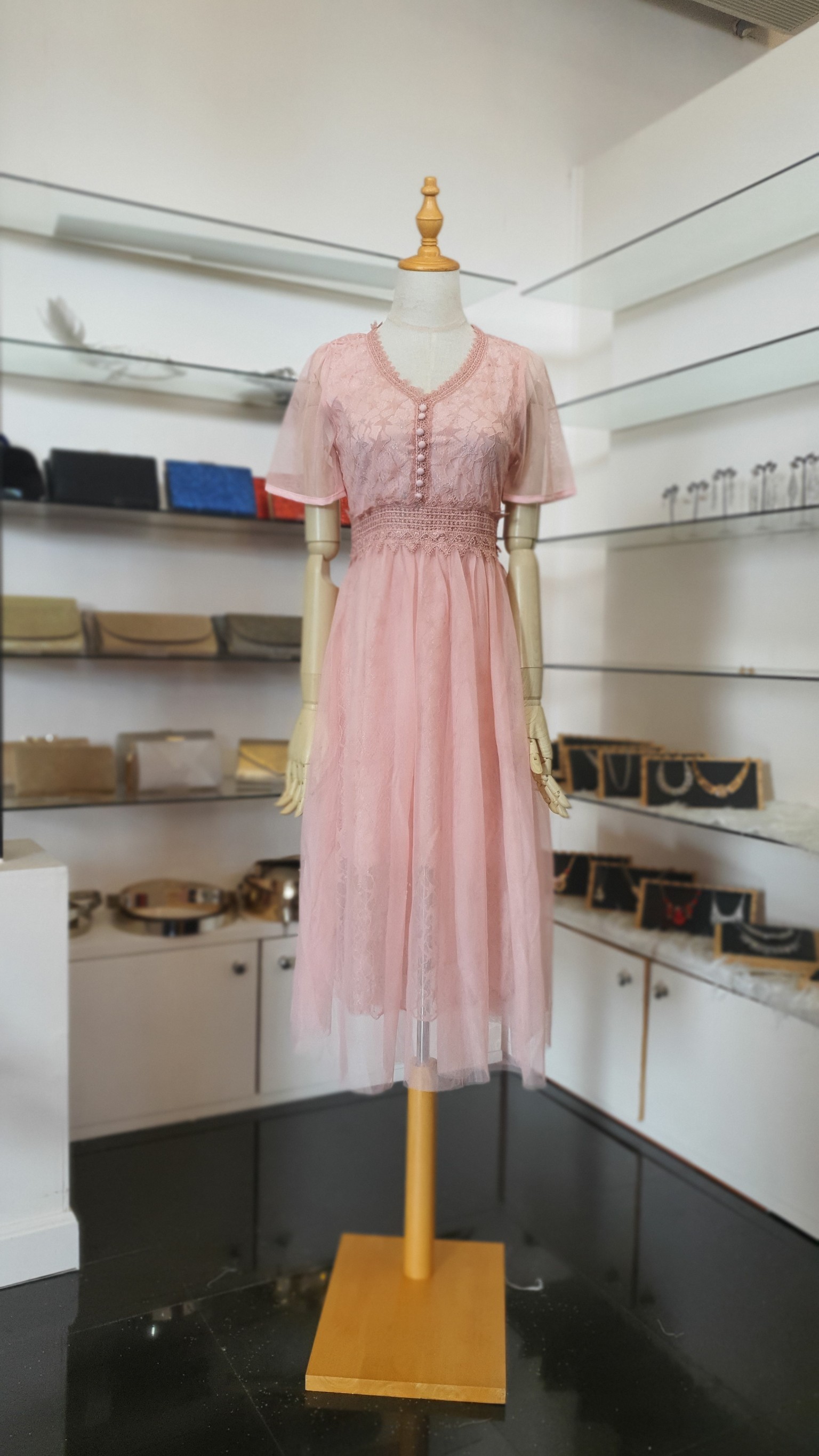 พร้อมส่ง !! ชุดเดรสออกงานสีชมพู แขนสั้นกระโปรงทรงบาน่ารักๆ สวยหวาน ใส่เป็นชุดราตรี ชุดออกงาน ชุดไปงานแต่งงาน กลางวัน กลางคืน