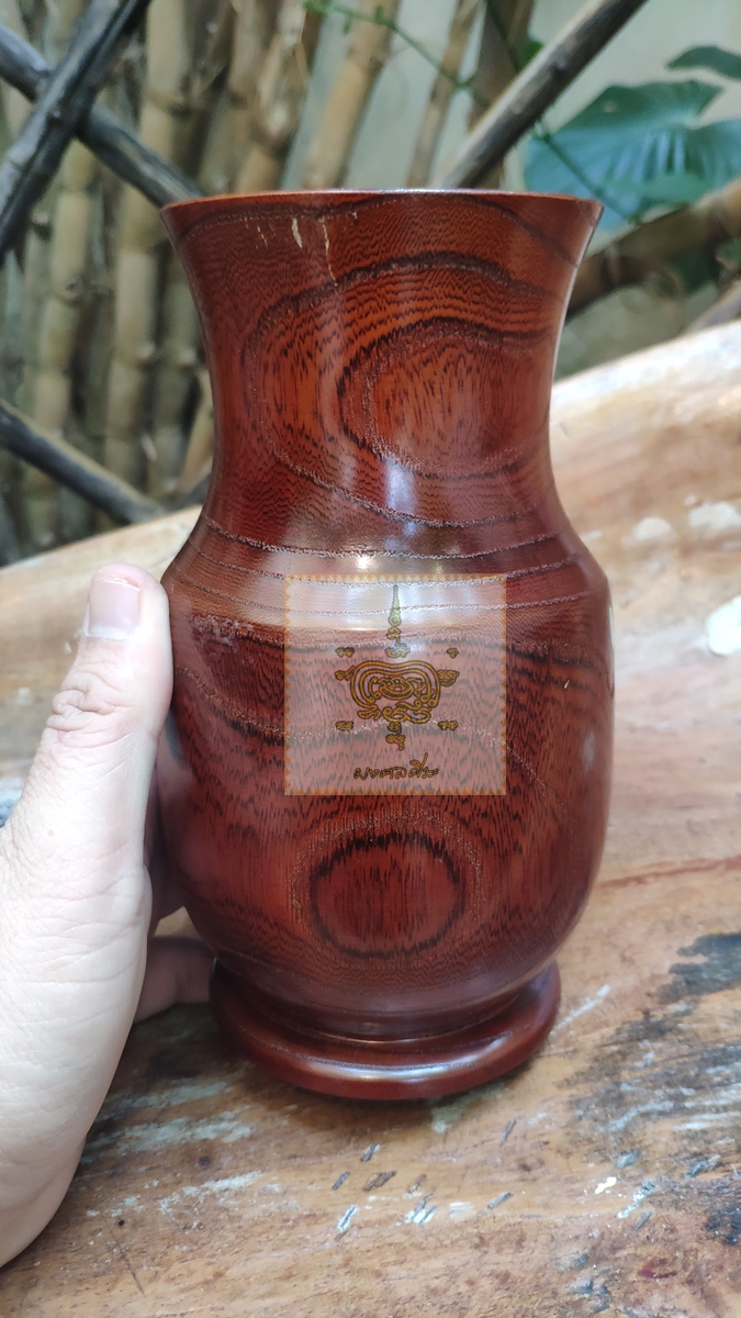 แจกันไม้ ใส้ในโลหะ