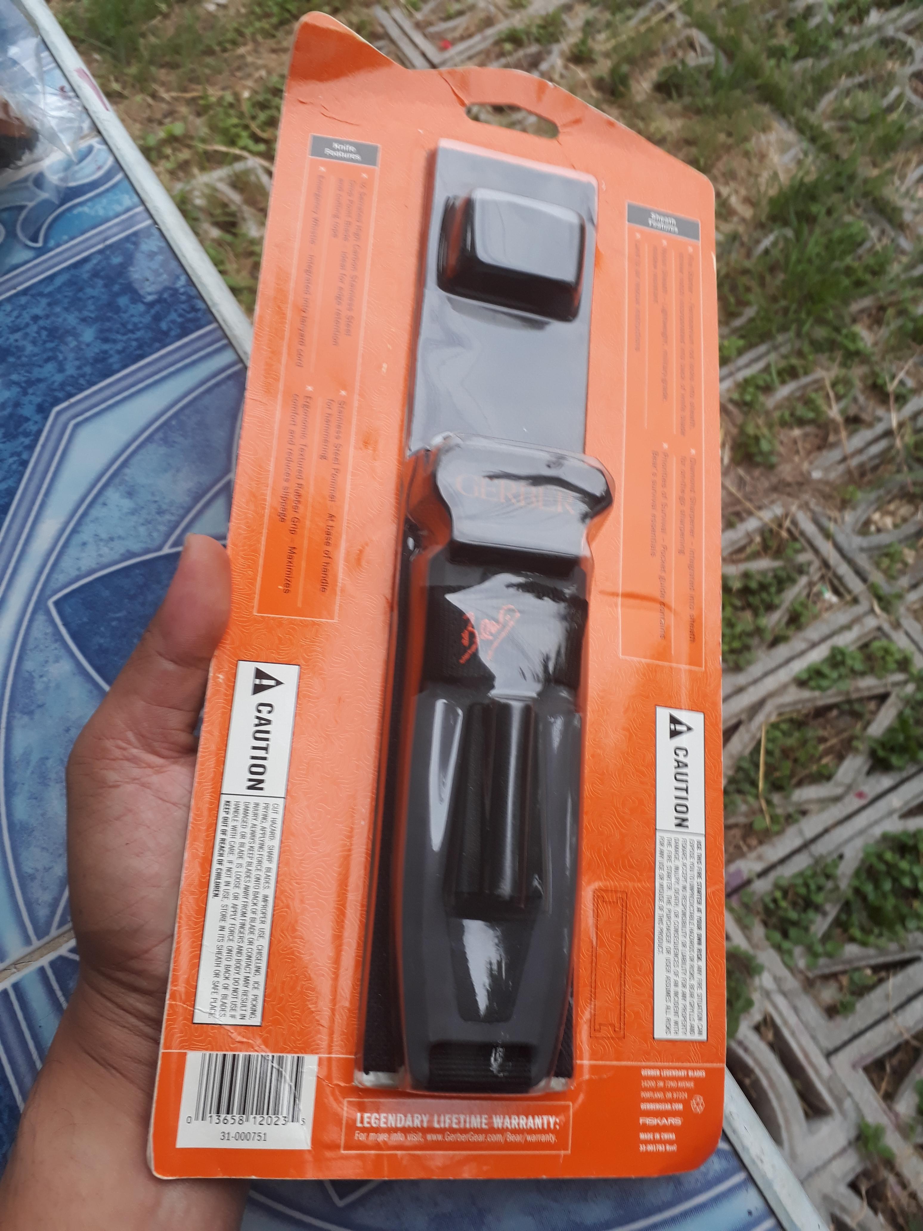 มีดเดินป่าGerber Bear Grylls Ultimate Knife, Serrated Edge [31-000751] ของแท้