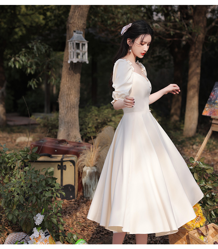 ชุดราตรี ชุดไปงานแต่งงาน ชุดออกงานสีครีมเบจ เดรสสั้นแขนตุ๊กตาแต่งกระดุมมุกกระโปรงทรงบาน สวยหวานเรียบหรูดูดี ใส่ได้ทั้งงานกลางวัน กลางคืน