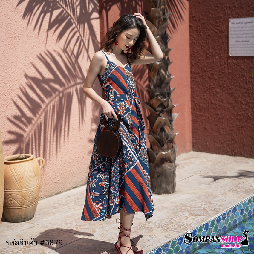 ชุดเดรสยาวลายโบฮีเมียนสีน้ำเงินกรมท่า แฟชั่นชุดไปเที่ยวทะเลสวยๆ ชุดใส่เดินเล่นริมทะเล ใส่ถ่ายรูป