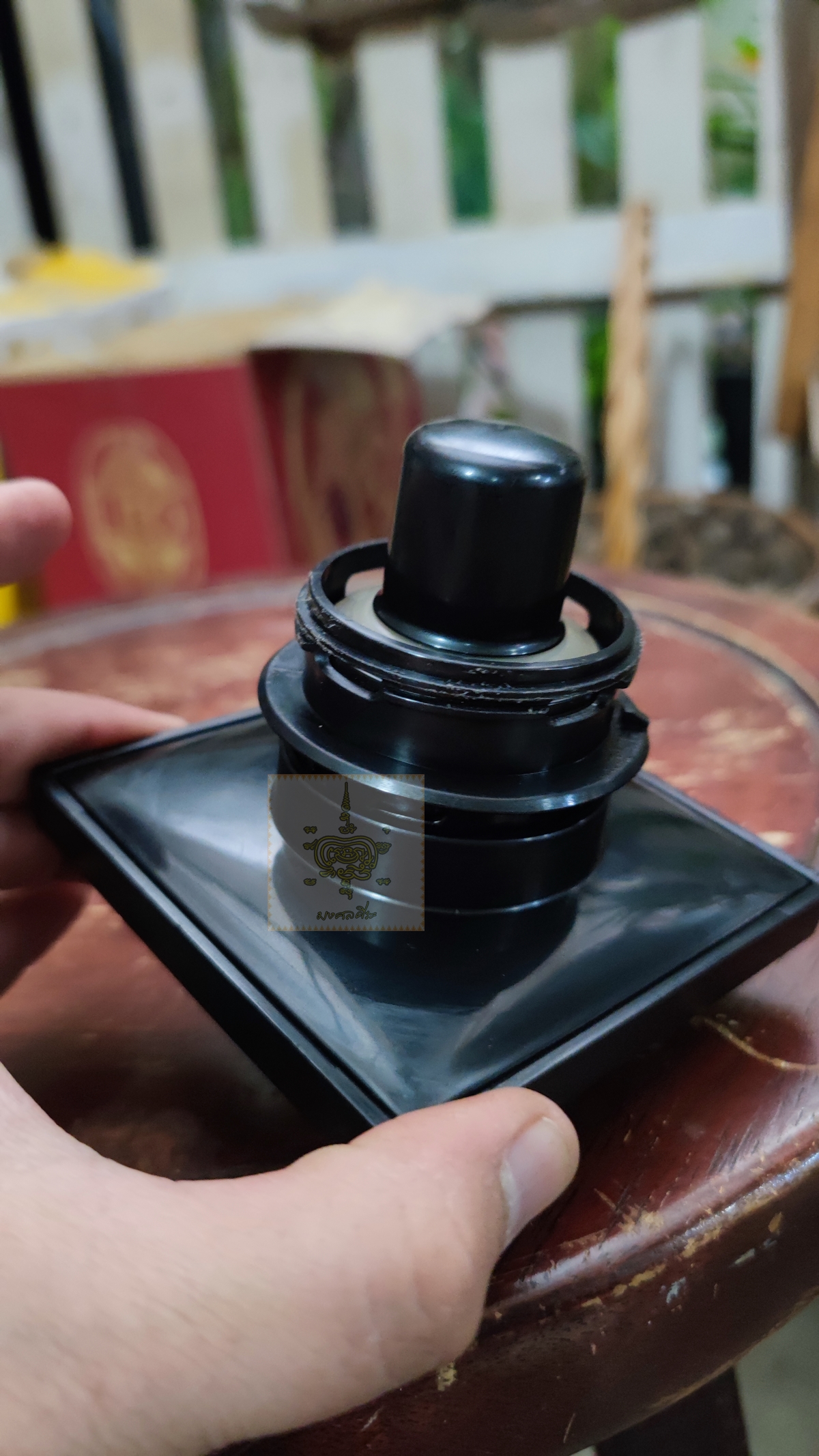 กระติกน้ำร้อนเก่า Mario Valentino ดีไซต์กล่องขวดเหล้า