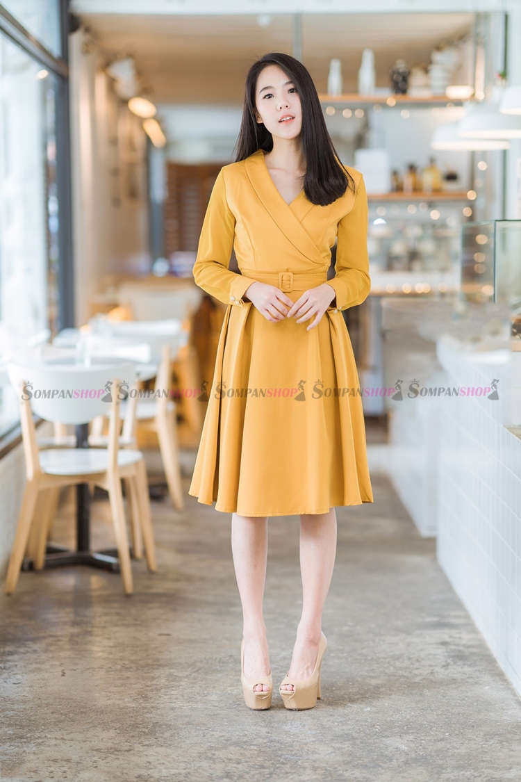 ชุดเดรสสั้นสีเหลือง คอวีป้าย แขนยาว แนวเรียบร้อย สวยหวาน ดูดี ใส่ทำงานได้ ( สินค้าพร้อมส่ง )