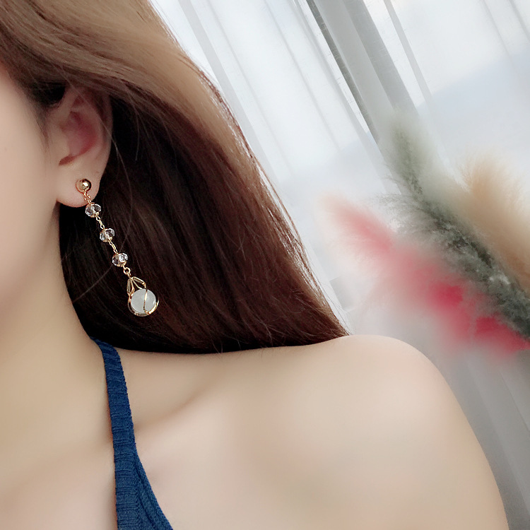 ต่างหูแฟชั่นเกาหลี ห้อยระย้าทรงกลม